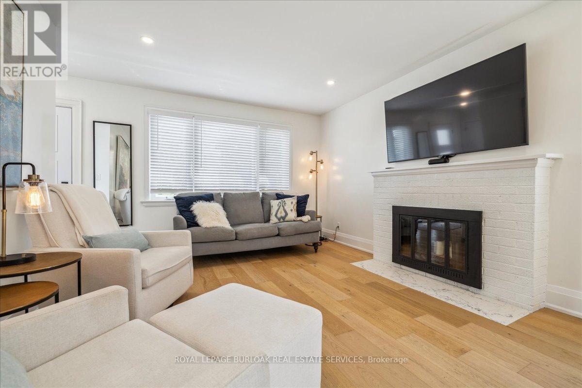 Upper Level - 2113 New Street, Burlington, Ontario  L7R 1H7 - Photo 7 - W13227340