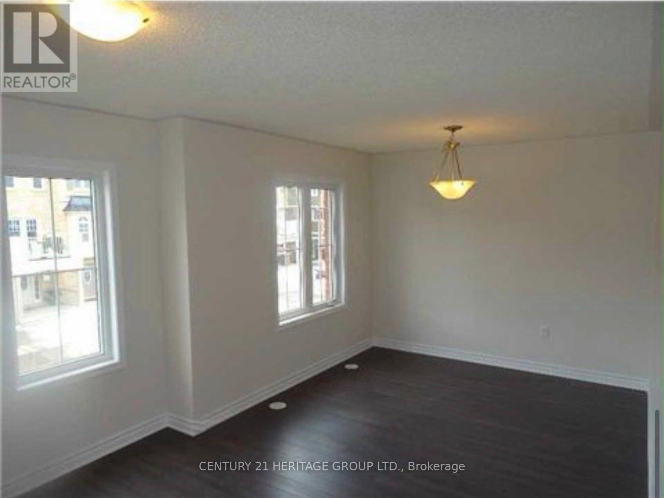20 Tight Court, Milton, Ontario  L9T 8S3 - Photo 3 - W13227354