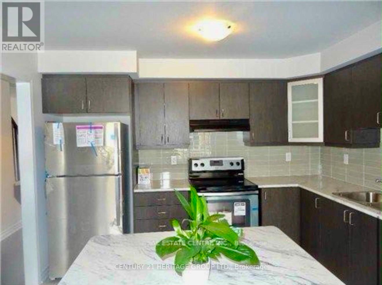 20 Tight Court, Milton, Ontario  L9T 8S3 - Photo 4 - W13227354