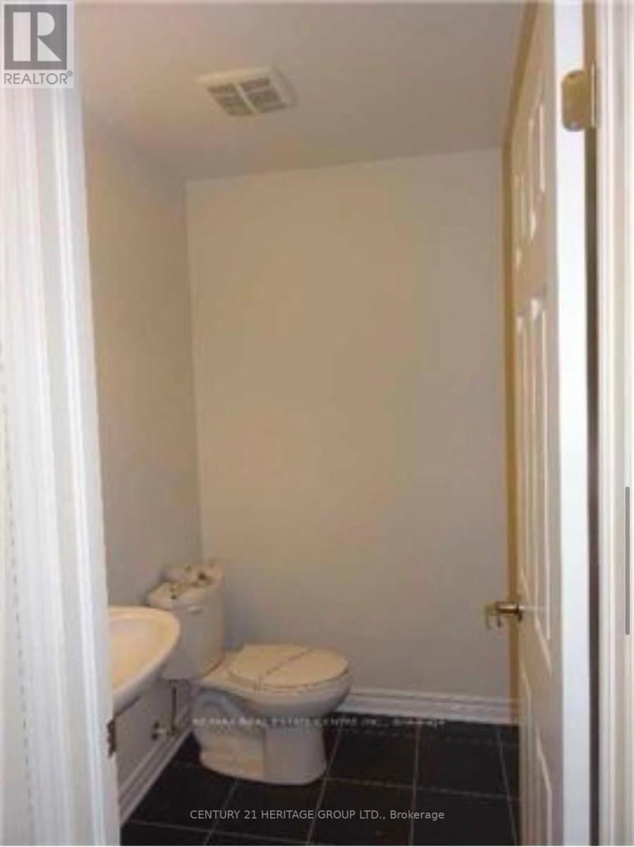 20 Tight Court, Milton, Ontario  L9T 8S3 - Photo 7 - W13227354