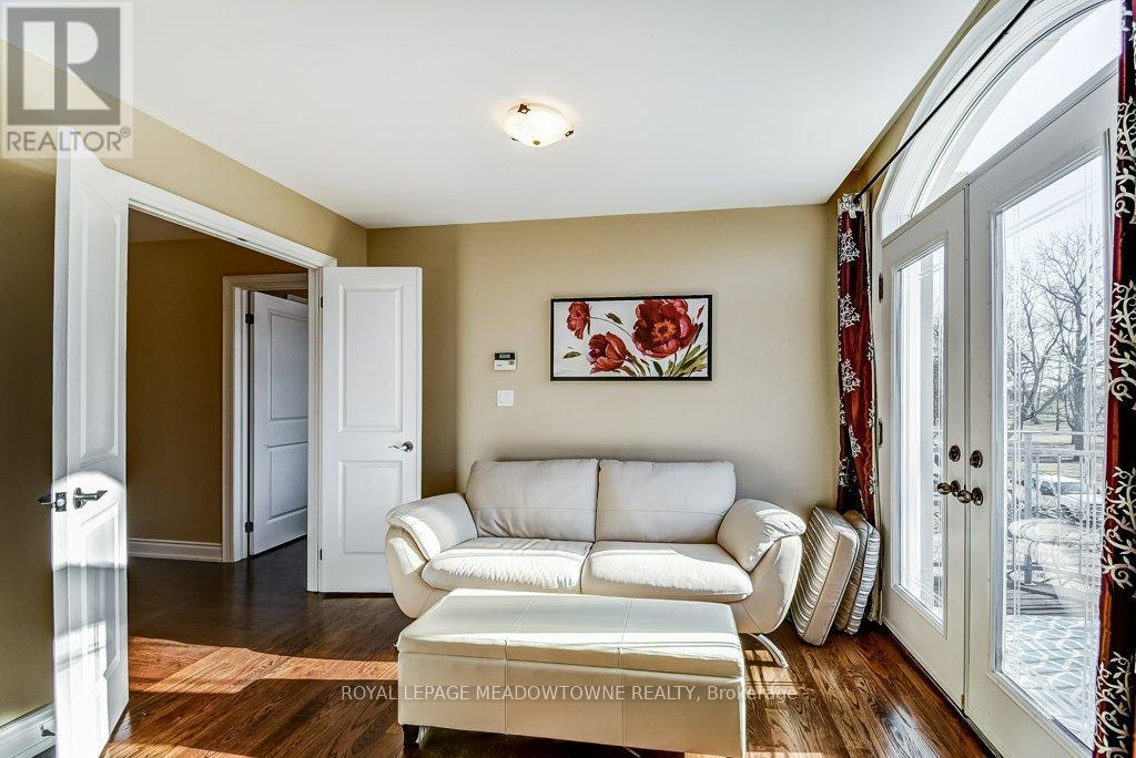 591 Lakeside Avenue, Mississauga, Ontario  L5G 1N7 - Photo 18 - W13227364