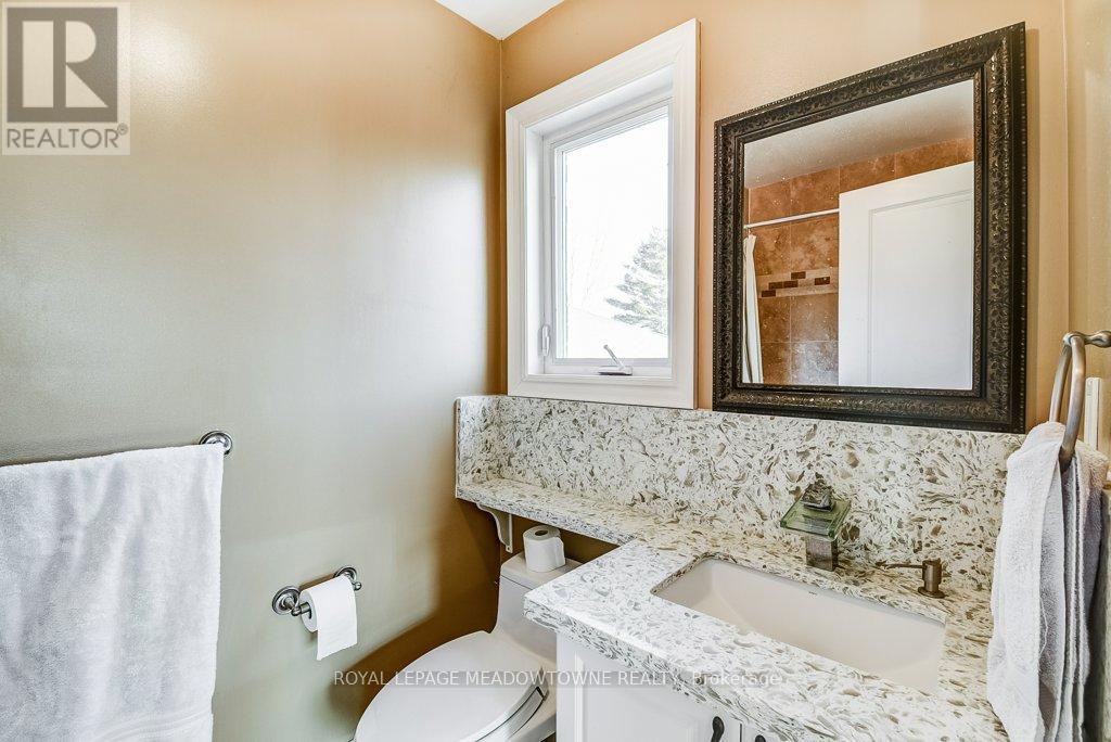 591 Lakeside Avenue, Mississauga, Ontario  L5G 1N7 - Photo 24 - W13227364