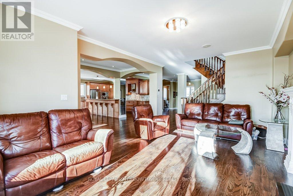 591 Lakeside Avenue, Mississauga, Ontario  L5G 1N7 - Photo 6 - W13227364