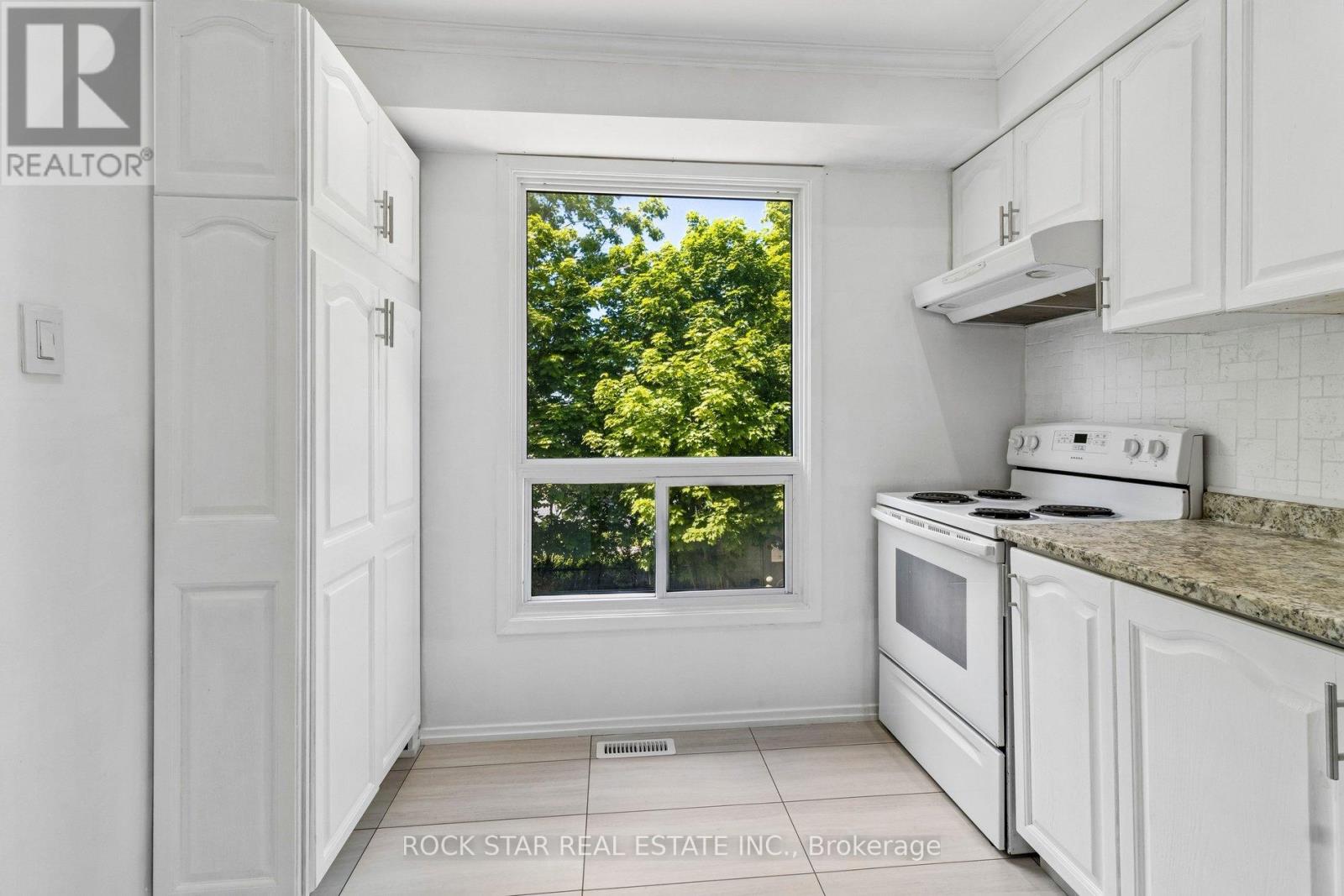32 Lansing Square, Brampton, Ontario  L6Z 1E6 - Photo 18 - W13227420