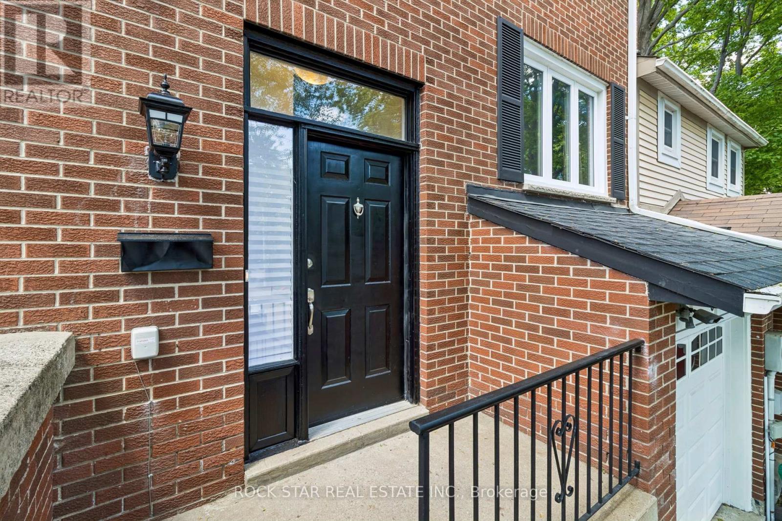 32 Lansing Square, Brampton, Ontario  L6Z 1E6 - Photo 6 - W13227420