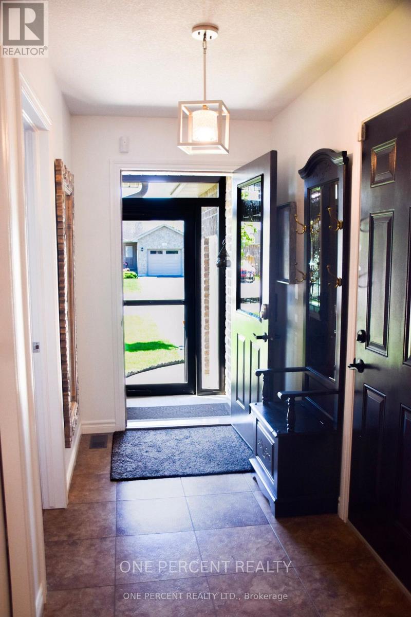 110 Milton Seiler Crescent N, Minto, Ontario  N0G 2P0 - Photo 3 - X13227220