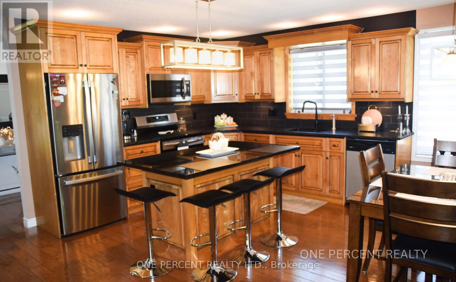 110 Milton Seiler Crescent N, Minto, Ontario  N0G 2P0 - Photo 7 - X13227220