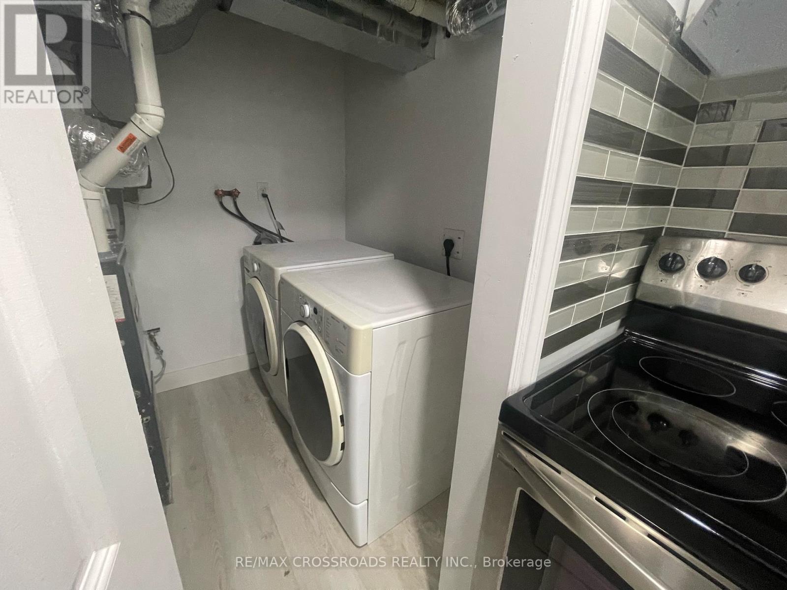 256 Birchcliffe Crescent, Hamilton, Ontario  L8T 4L2 - Photo 13 - X13227414