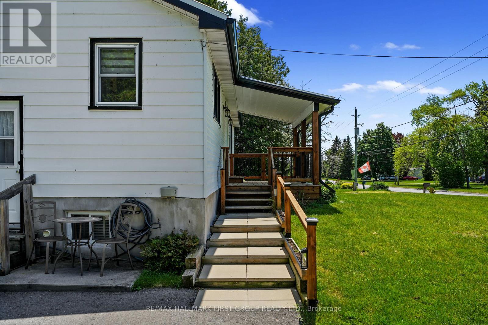 40 Whites Road, Quinte West, Ontario  K8V 5P5 - Photo 3 - X13227416