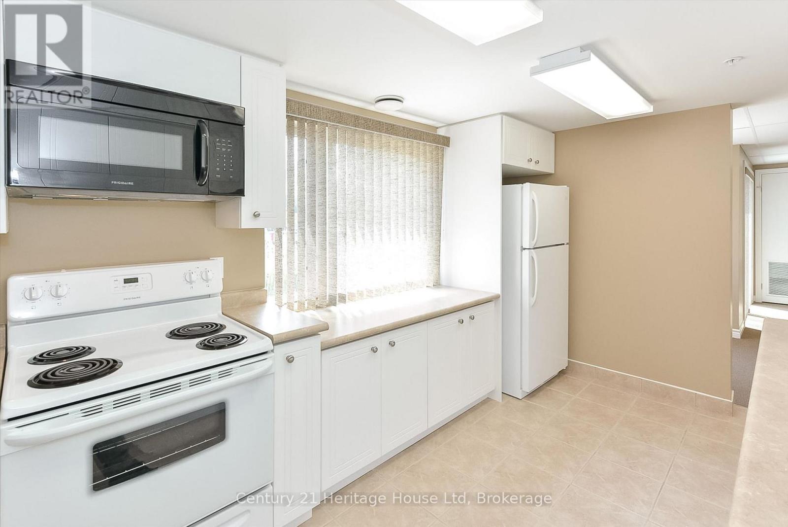 210 - 625 St David Street S, Centre Wellington, Ontario N1M 0A8 - Photo 10 - X13227580