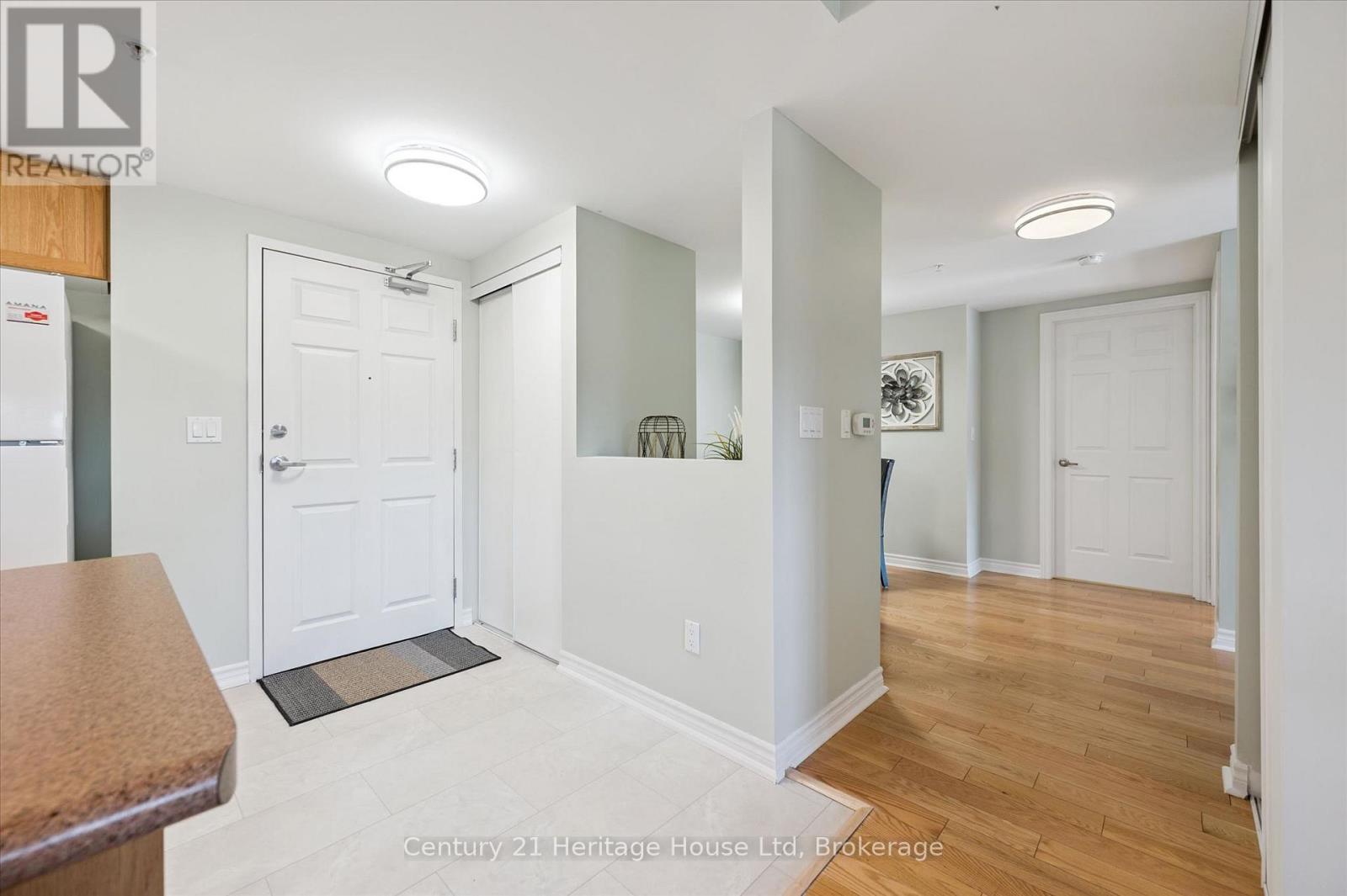210 - 625 St David Street S, Centre Wellington, Ontario N1M 0A8 - Photo 24 - X13227580