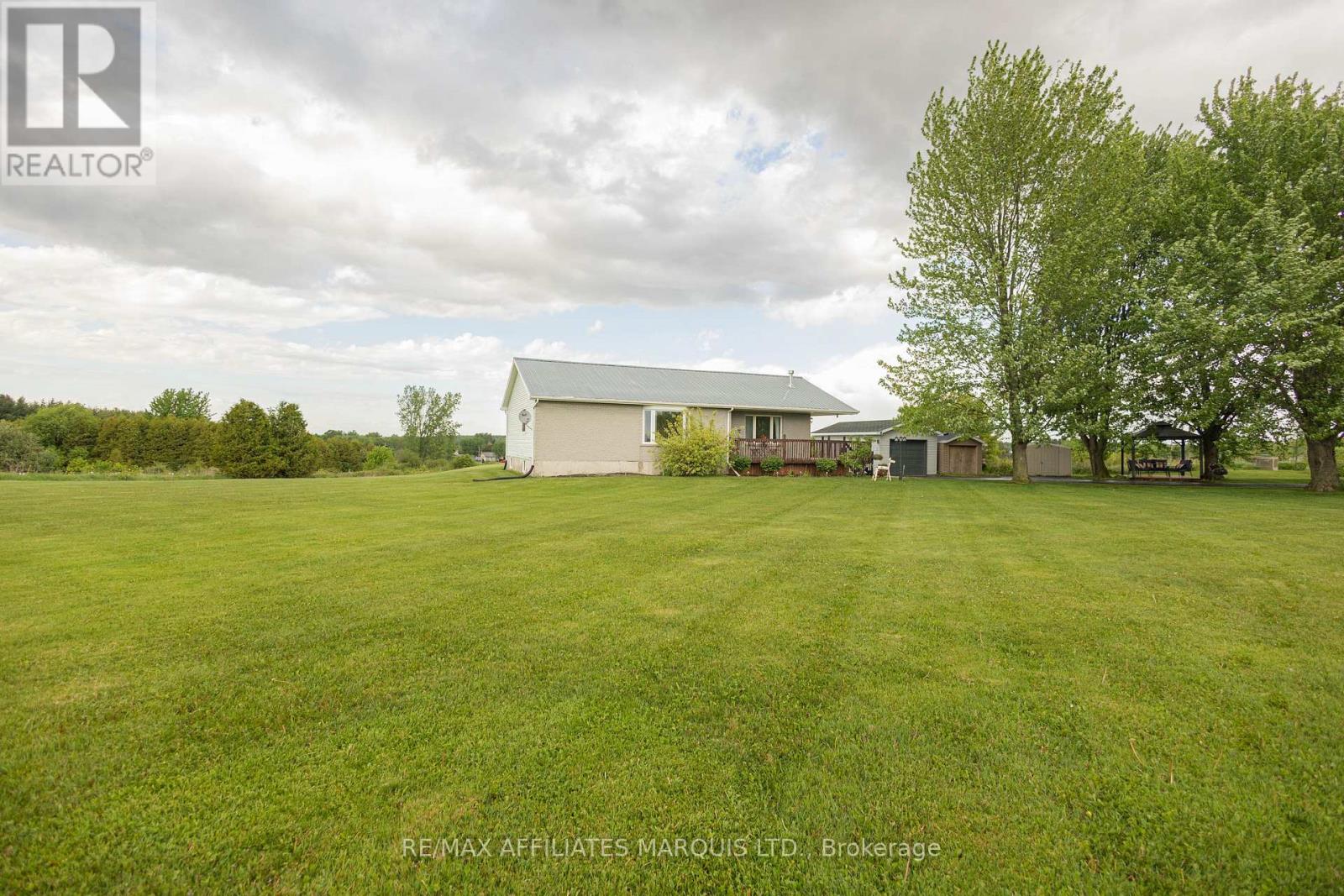 16825 County Rd 15 Road, North Stormont, Ontario  K0C 1W0 - Photo 2 - X13227764