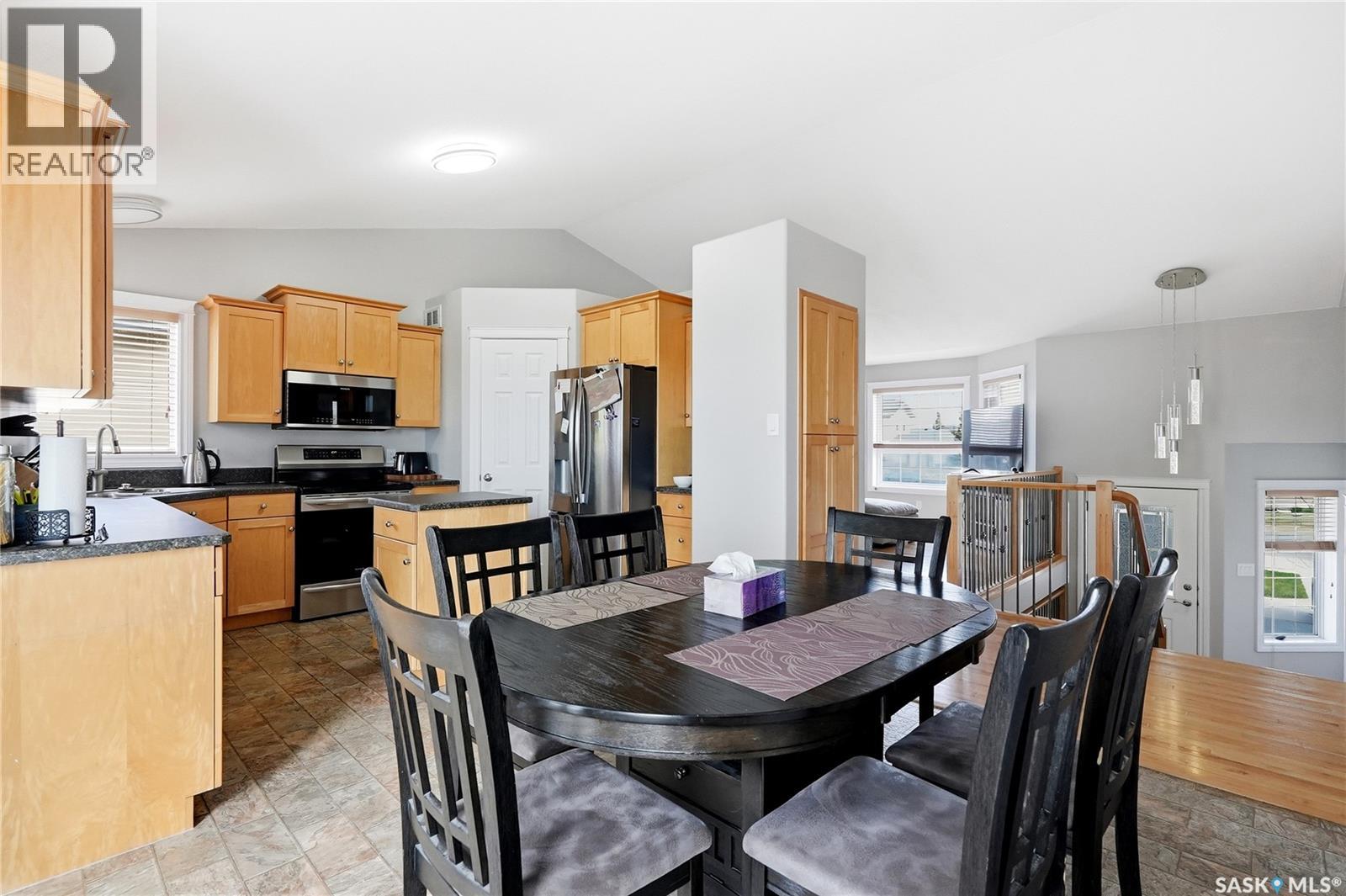 469 Brooklyn Crescent, Warman, Saskatchewan  S0K 0A1 - Photo 7 - SK037867