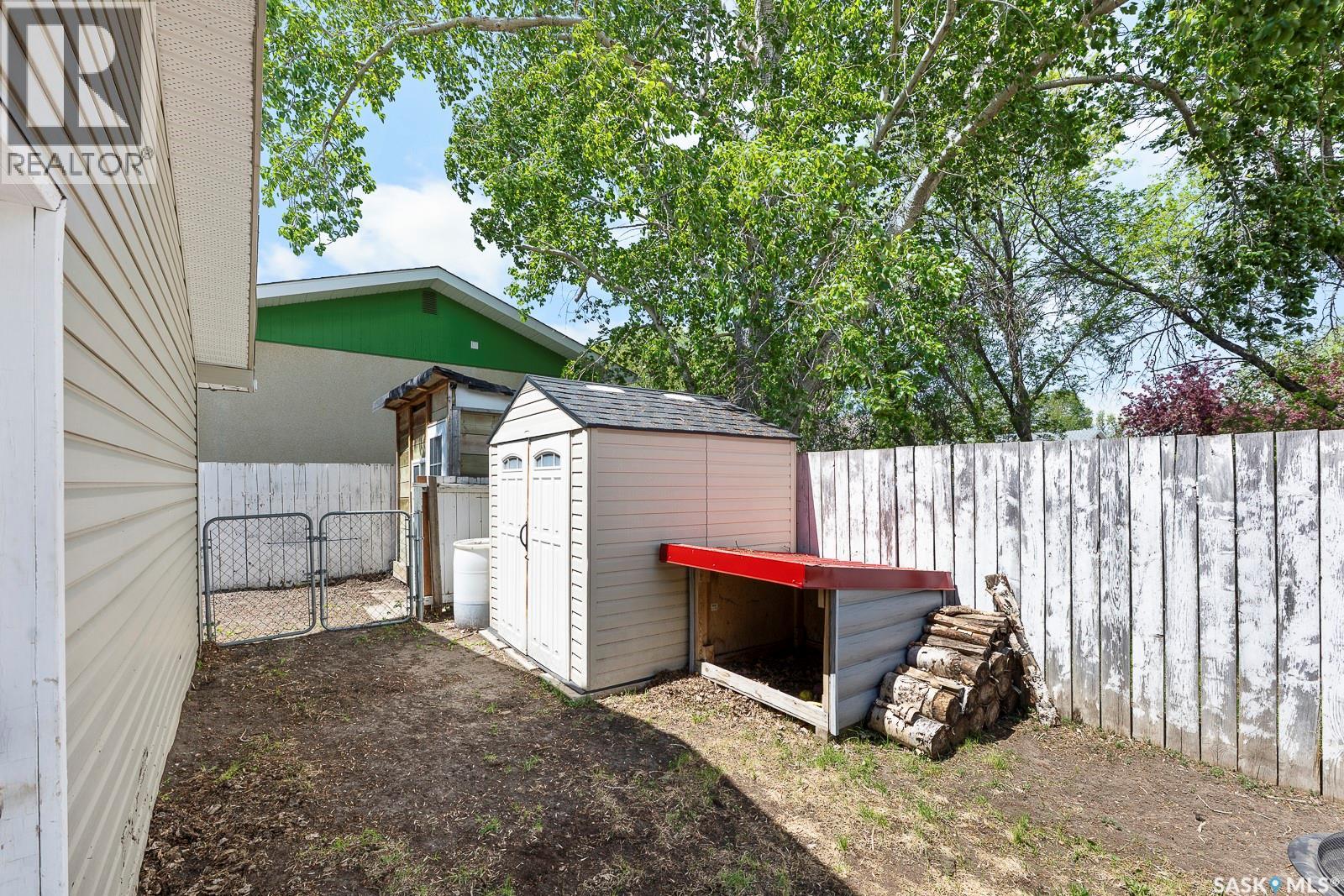 2 Pleasantview Bay, Regina, Saskatchewan  S4R 5H3 - Photo 29 - SK037819