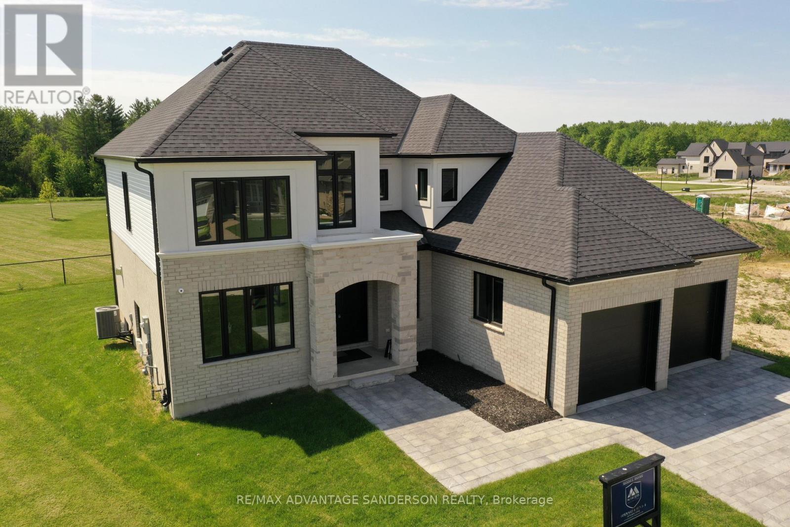 243 Songbird Lane, Middlesex Centre, Ontario  N0M 2A0 - Photo 3 - X12929638