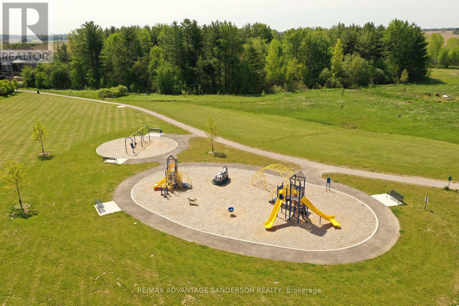 243 Songbird Lane, Middlesex Centre, Ontario  N0M 2A0 - Photo 6 - X12929638