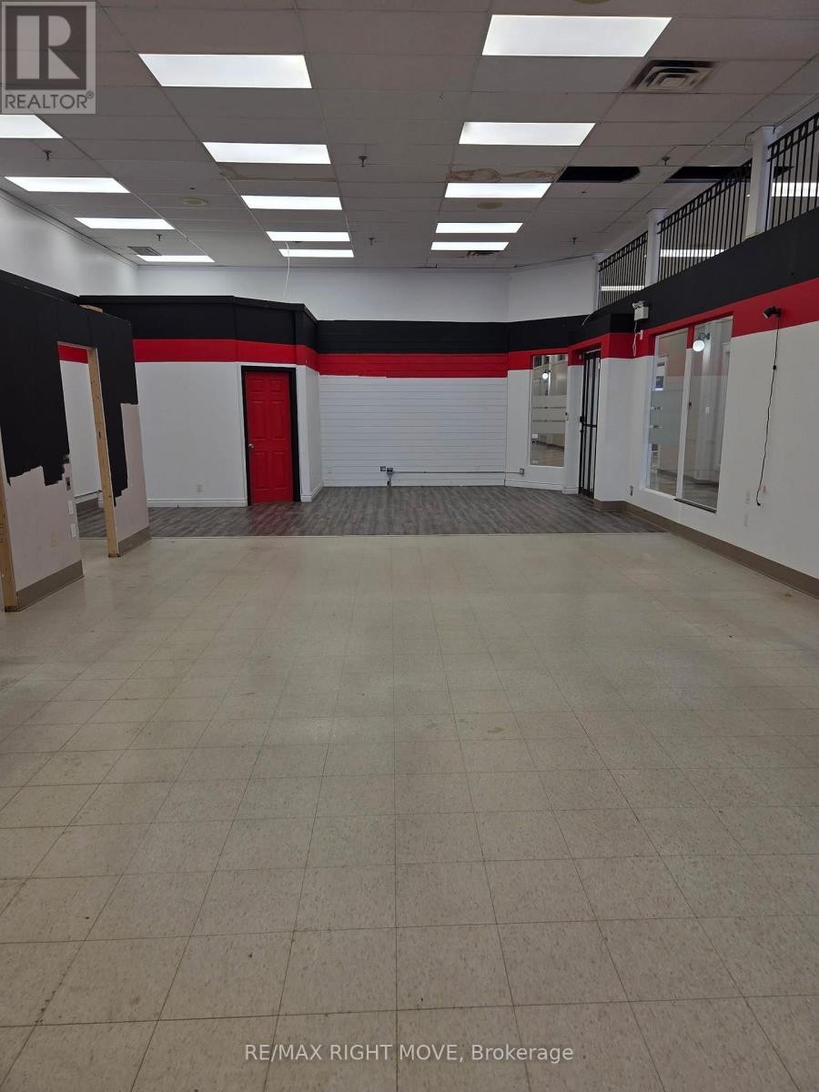 1 & 2 - 33 Mississaga Street E, Orillia, Ontario  L3V 3A5 - Photo 3 - S12571418