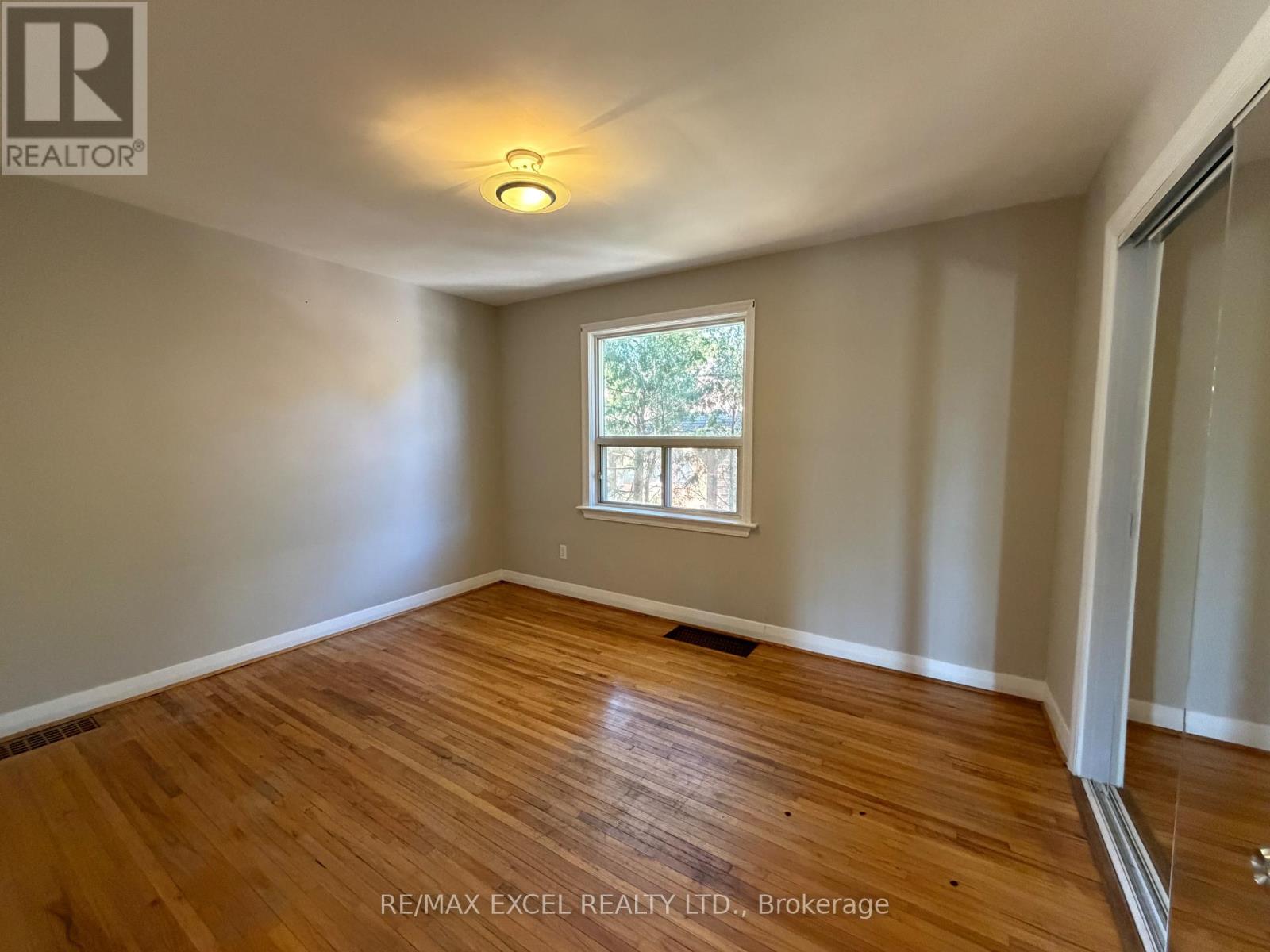 2 Rufford Road, Toronto, Ontario  M8W 4V4 - Photo 11 - W12971630
