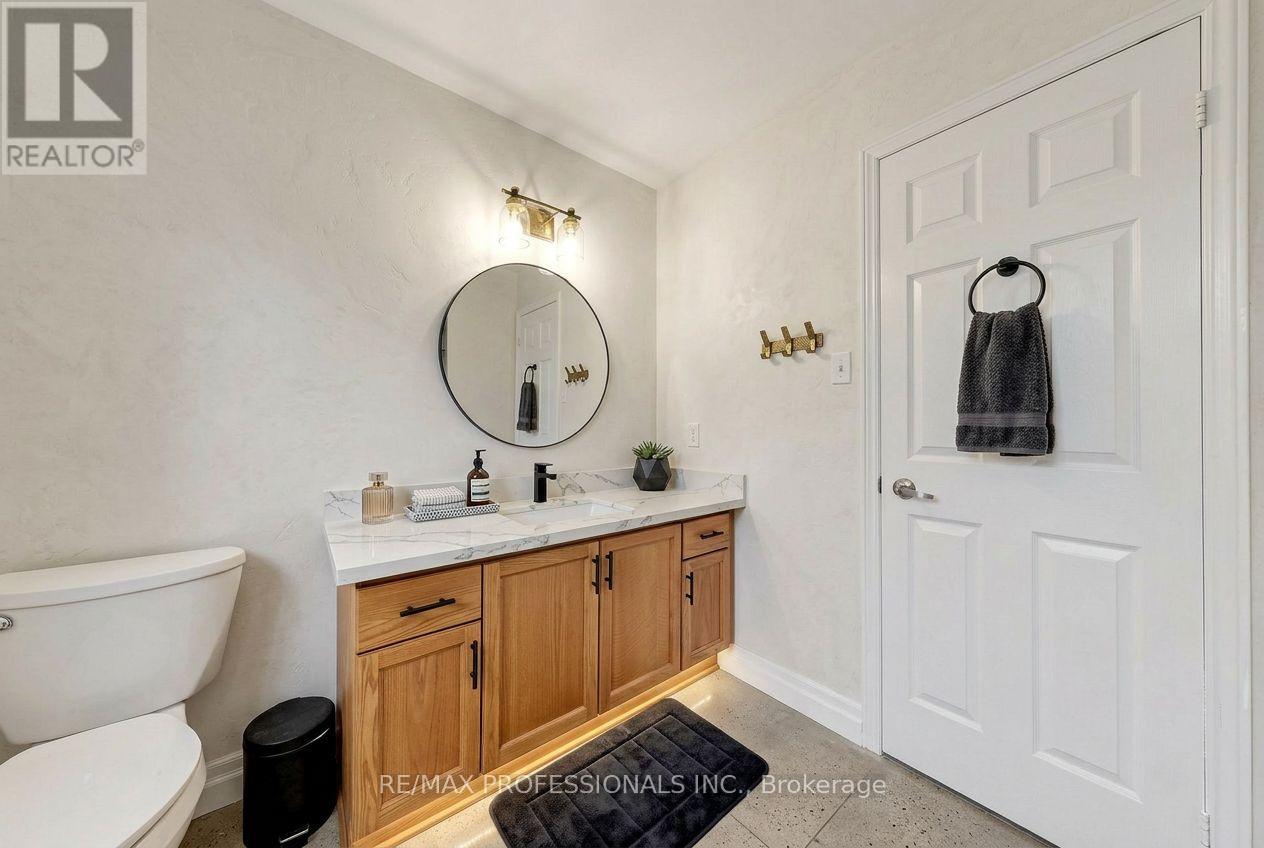970 Silversmith Drive, Mississauga, Ontario  L5V 1E7 - Photo 36 - W13214208