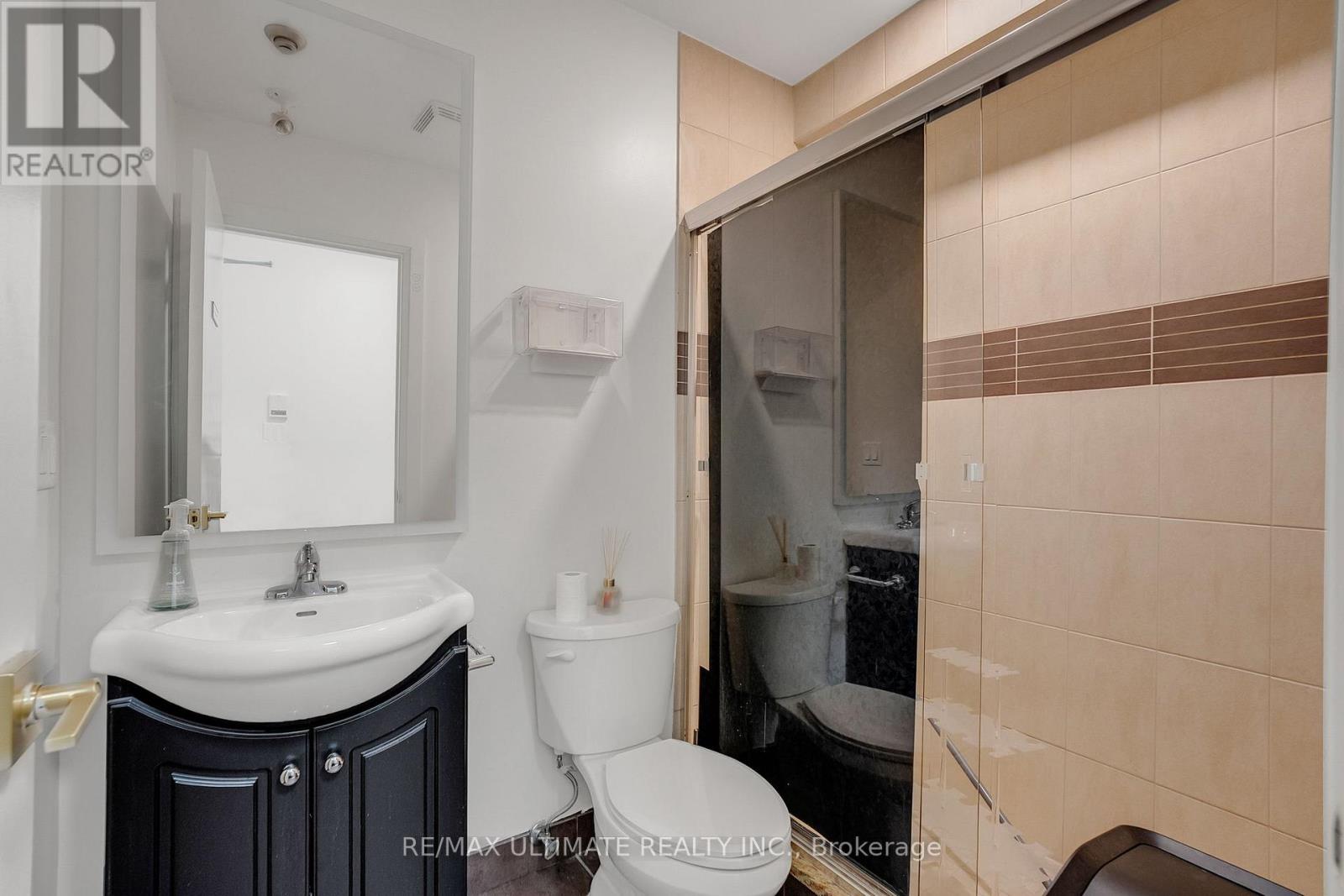 460 College Street, Toronto, Ontario  M6G 1A1 - Photo 23 - C13170018