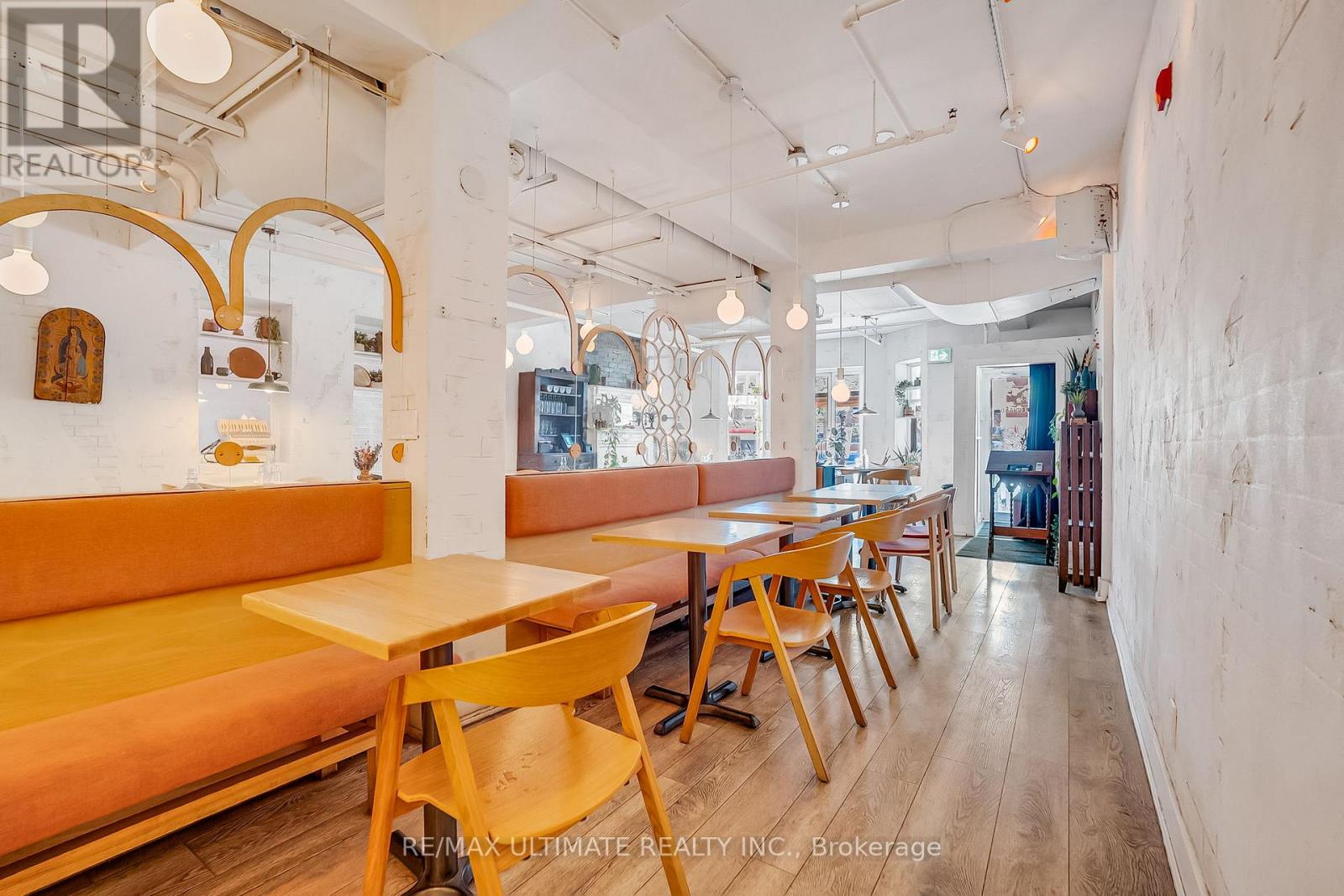 460 College Street, Toronto, Ontario  M6G 1A1 - Photo 5 - C13170018