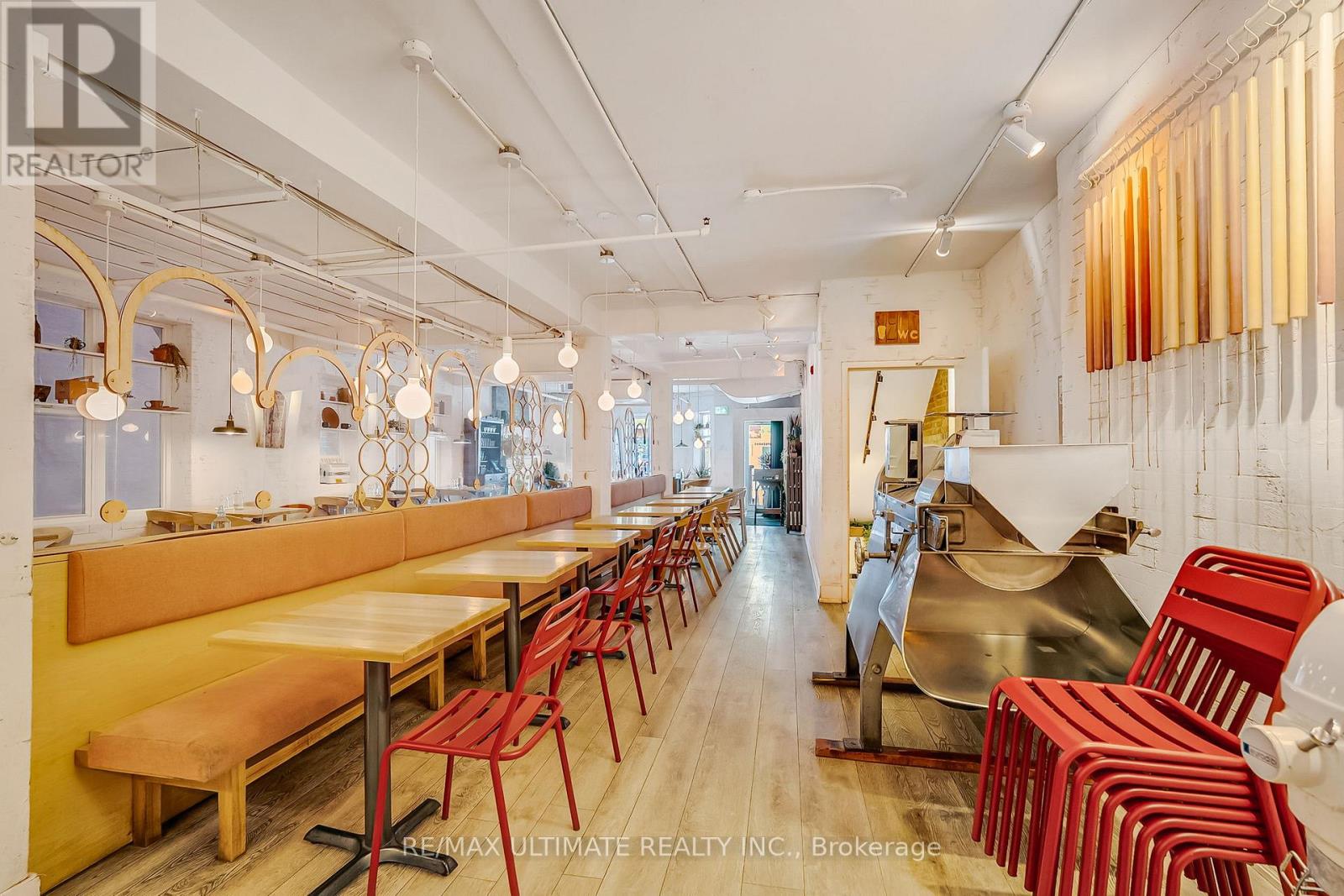 460 College Street, Toronto, Ontario  M6G 1A1 - Photo 6 - C13170018