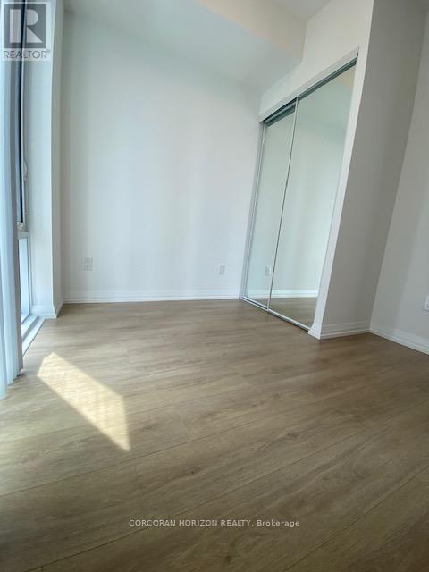1805 - 8 Widmer Street, Toronto, Ontario  M5V 2E7 - Photo 11 - C13227446