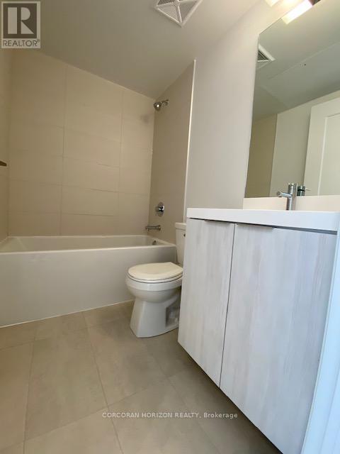 1805 - 8 Widmer Street, Toronto, Ontario  M5V 2E7 - Photo 18 - C13227446