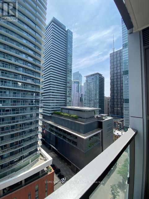 1805 - 8 Widmer Street, Toronto, Ontario  M5V 2E7 - Photo 22 - C13227446