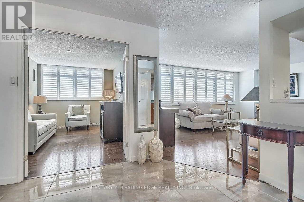 1708 - 75 Wynford Heights Crescent, Toronto, Ontario  M3C 3H9 - Photo 5 - C13227548