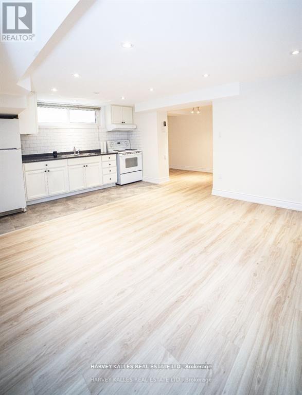 Bsmt - 550 Glencairn Avenue, Toronto, Ontario  M6B 1Z4 - Photo 4 - C13227858