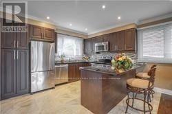 12 Lochinvar Crescent, Toronto, Ontario  M3A 3K1 - Photo 2 - C13227894