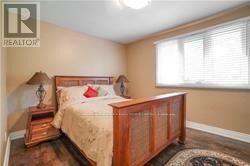 12 Lochinvar Crescent, Toronto, Ontario  M3A 3K1 - Photo 9 - C13227894