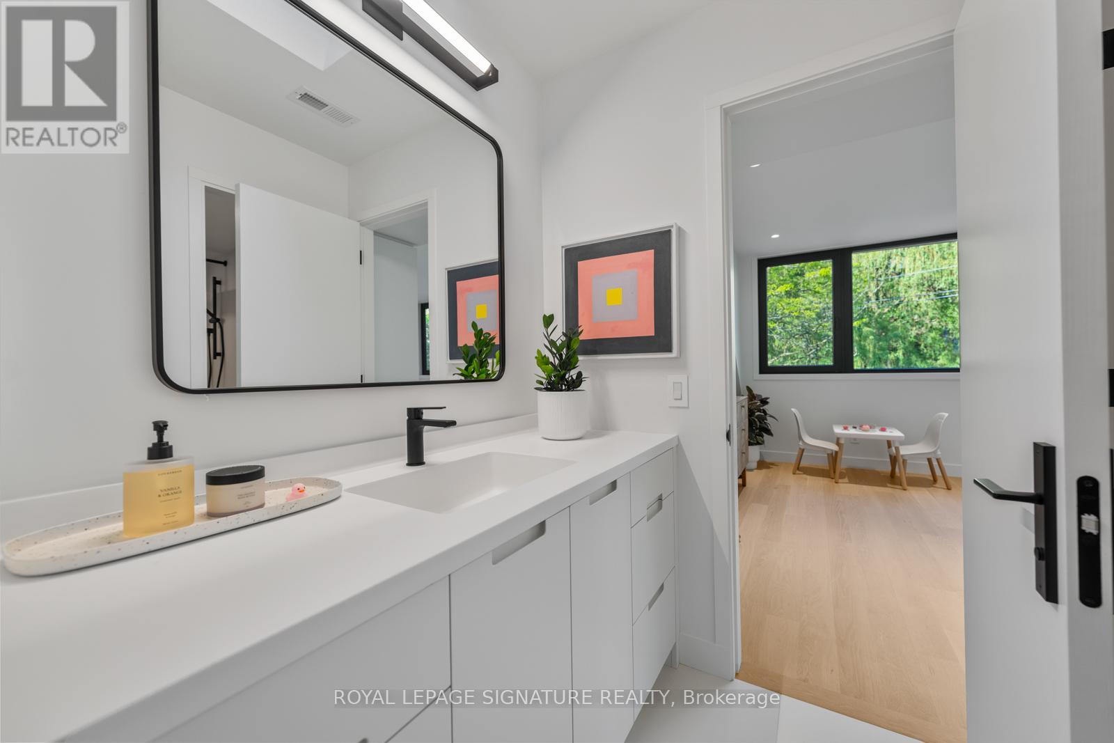 174 Kenilworth Avenue, Toronto, Ontario  M4L 3S6 - Photo 29 - E13227514