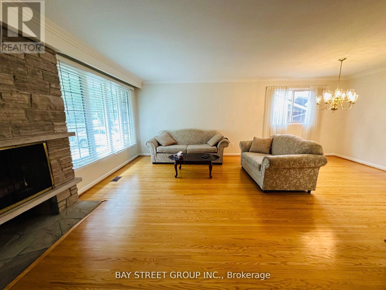 Main - 17 Kilkenny Drive, Toronto, Ontario  M1W 1J5 - Photo 10 - E13227570