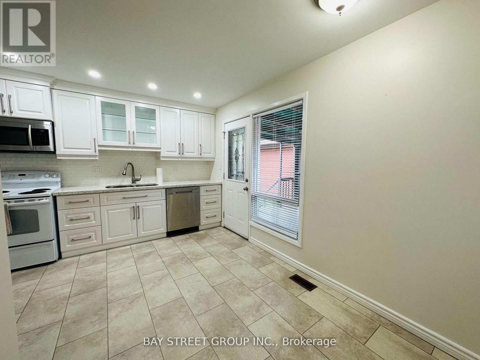 Main - 17 Kilkenny Drive, Toronto, Ontario  M1W 1J5 - Photo 15 - E13227570