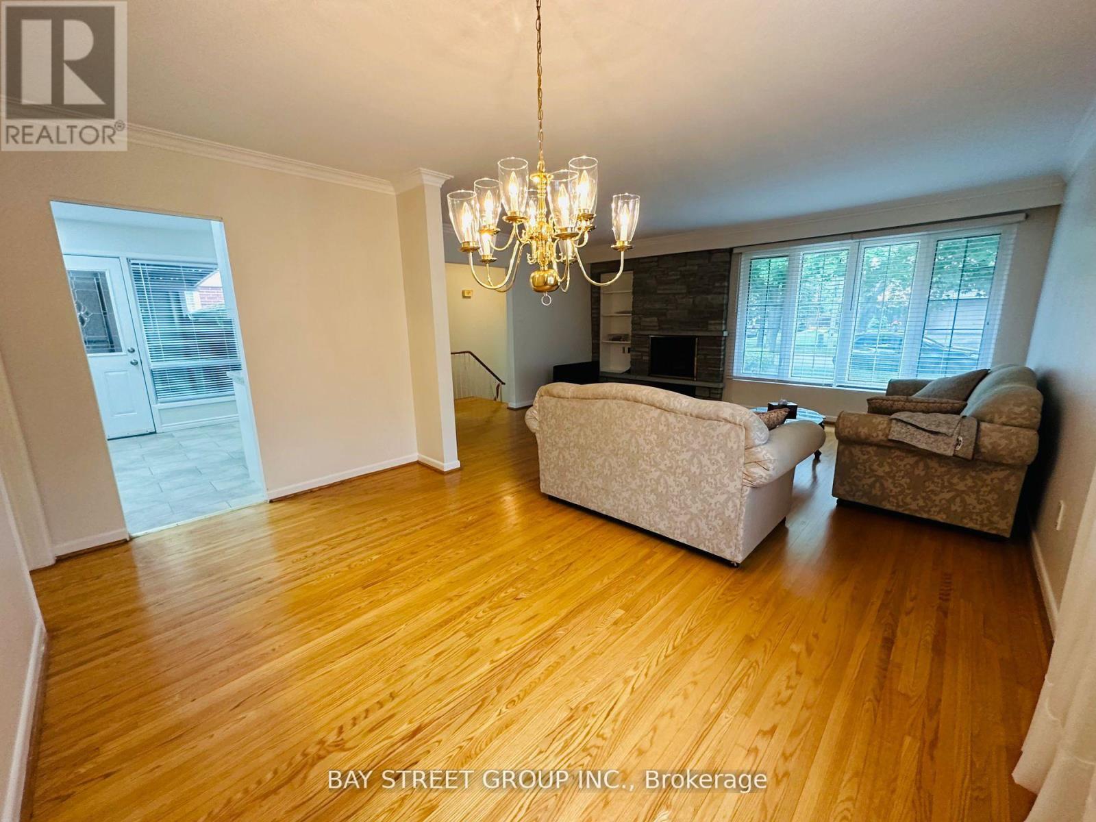 Main - 17 Kilkenny Drive, Toronto, Ontario  M1W 1J5 - Photo 7 - E13227570