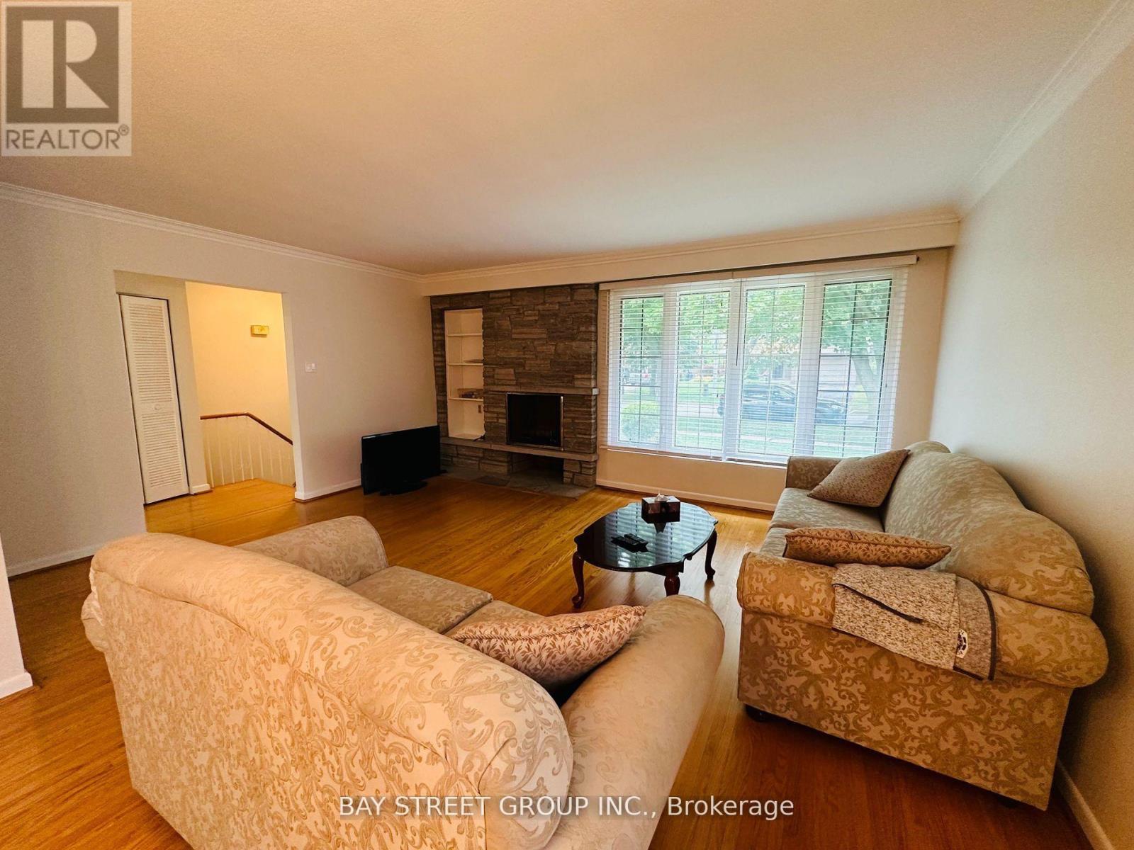 Main - 17 Kilkenny Drive, Toronto, Ontario  M1W 1J5 - Photo 8 - E13227570