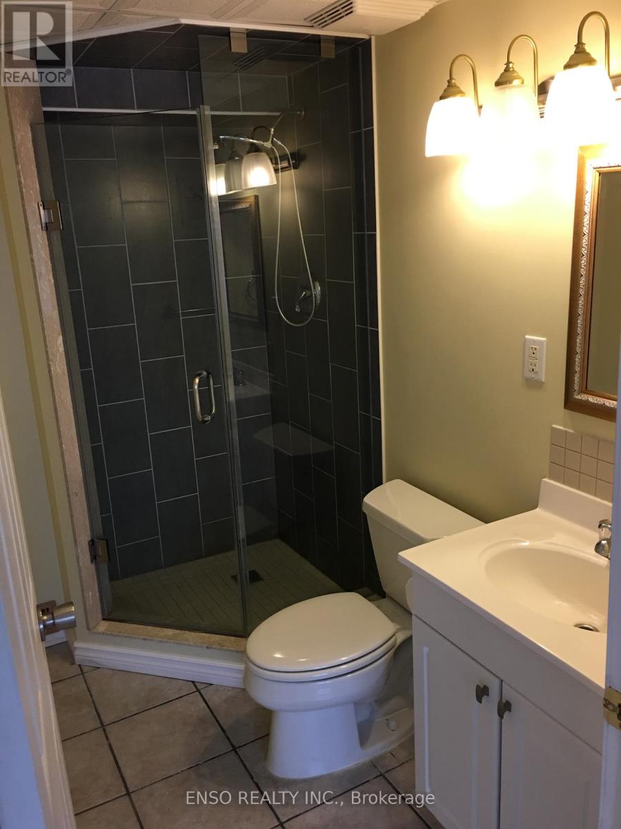112 Sunway Square, Markham, Ontario  L3P 7X6 - Photo 12 - N13227578