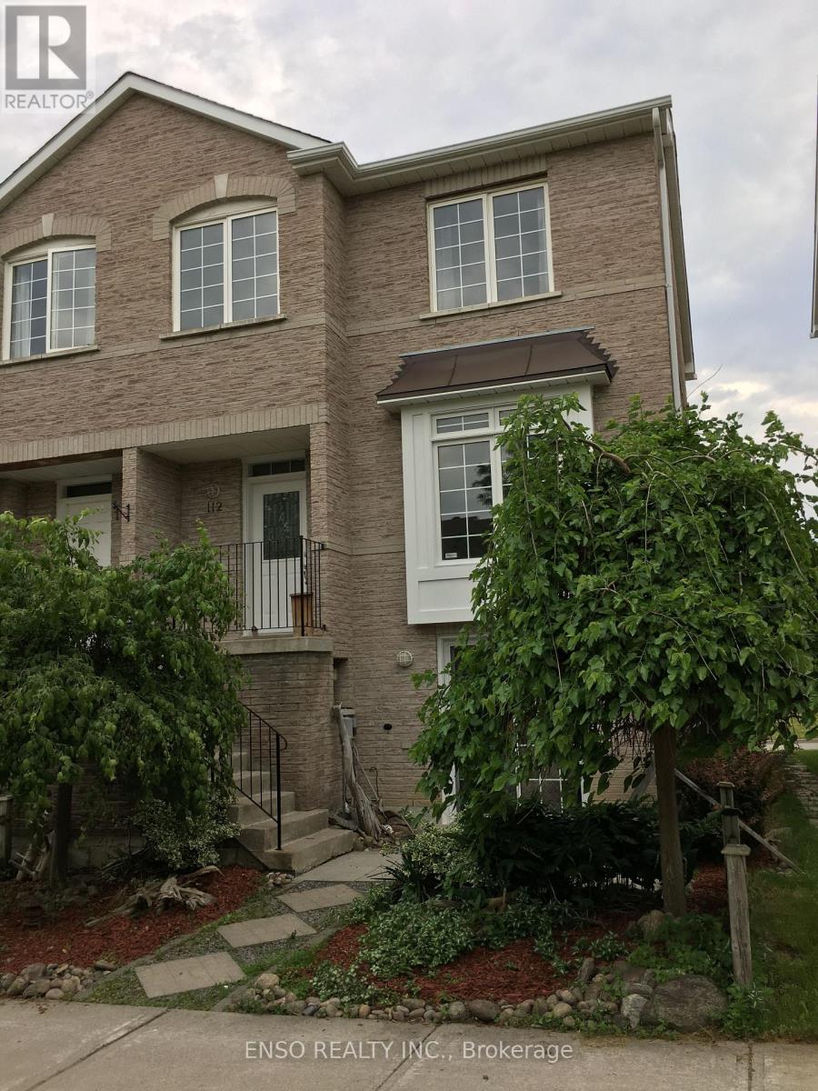 112 Sunway Square, Markham, Ontario  L3P 7X6 - Photo 2 - N13227578