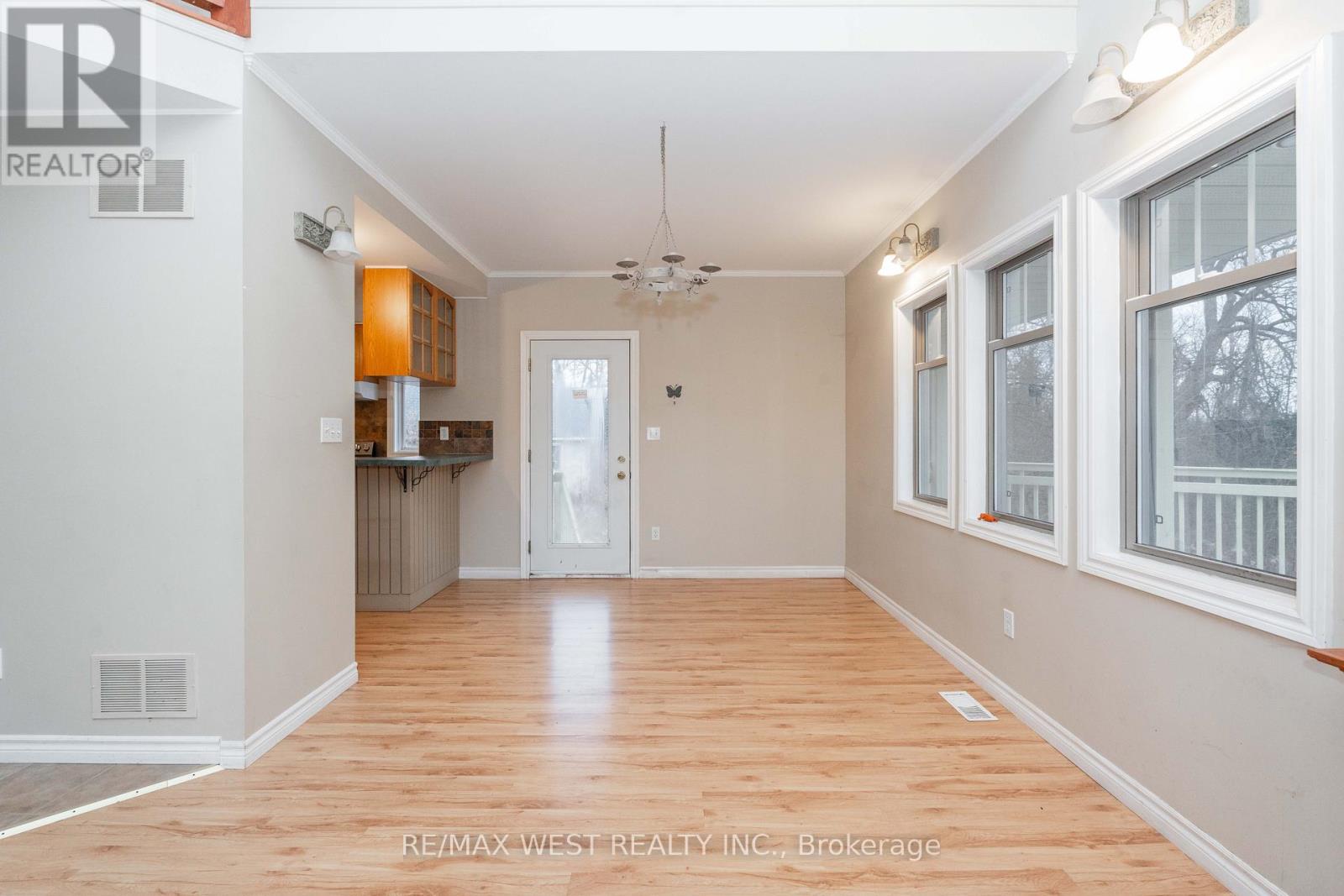 2824 5 Line, Bradford West Gwillimbury, Ontario  L3Z 2A4 - Photo 9 - N13227610