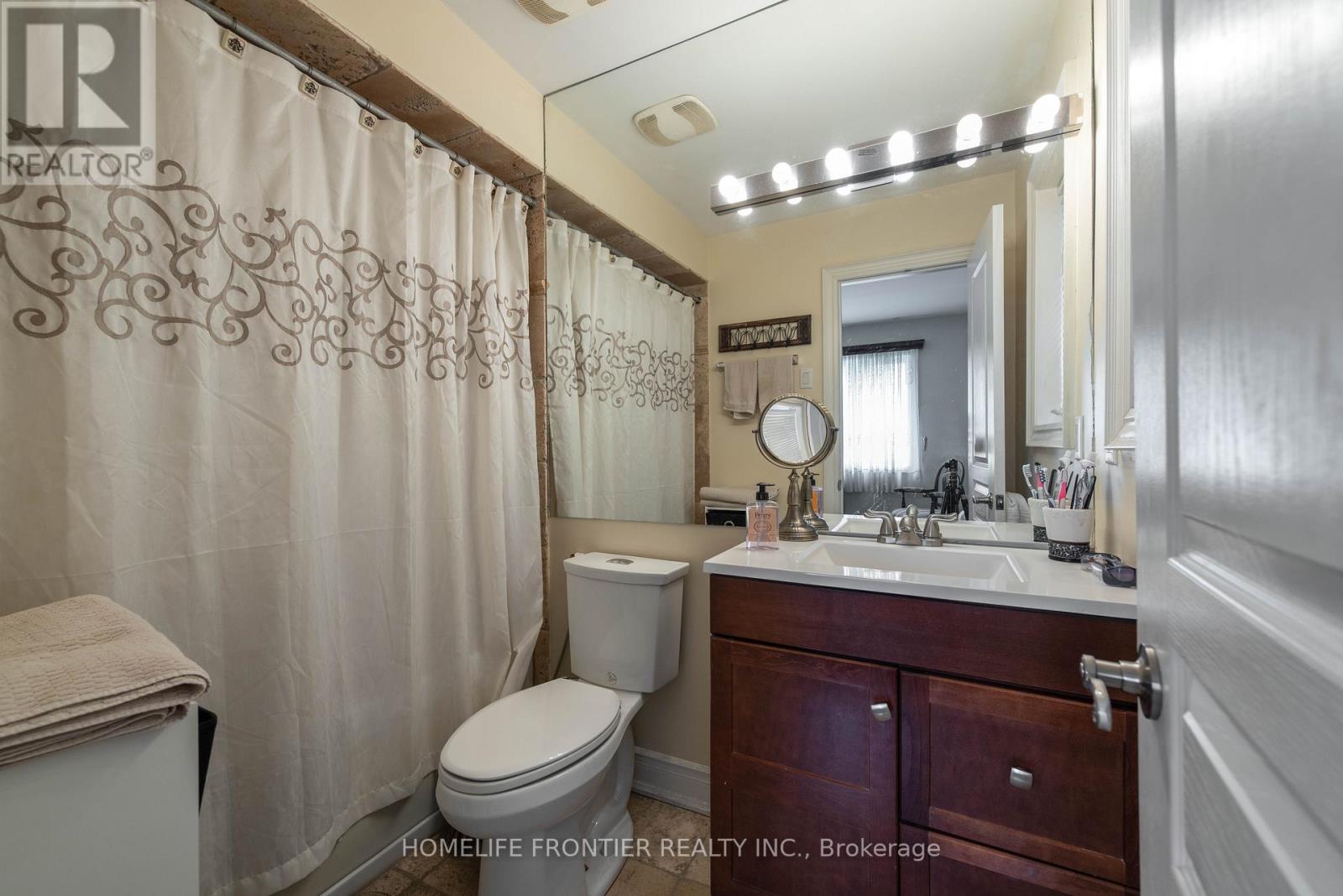 79 Elm Avenue, Richmond Hill, Ontario  L4C 6K8 - Photo 13 - N13227808