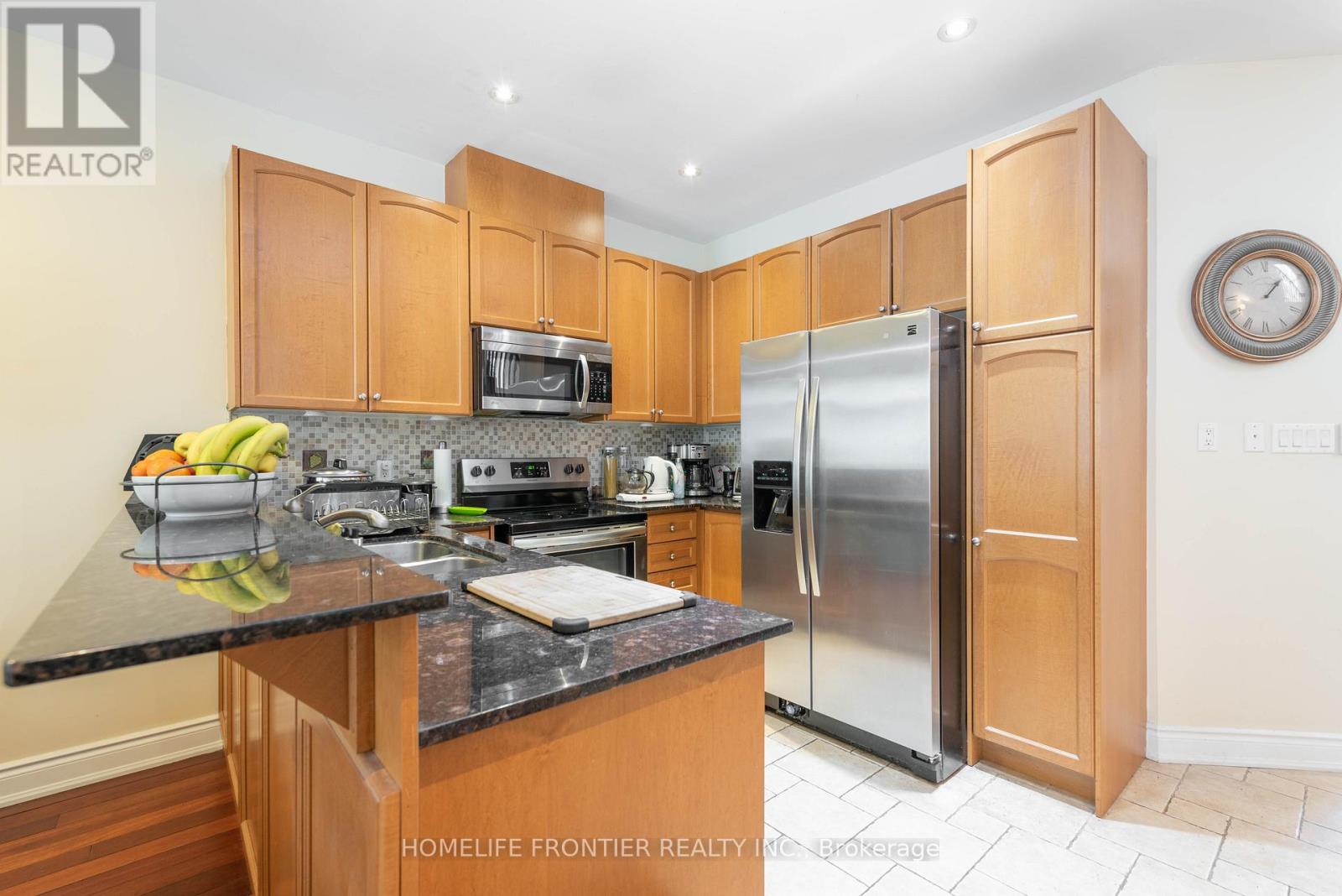 79 Elm Avenue, Richmond Hill, Ontario  L4C 6K8 - Photo 4 - N13227808