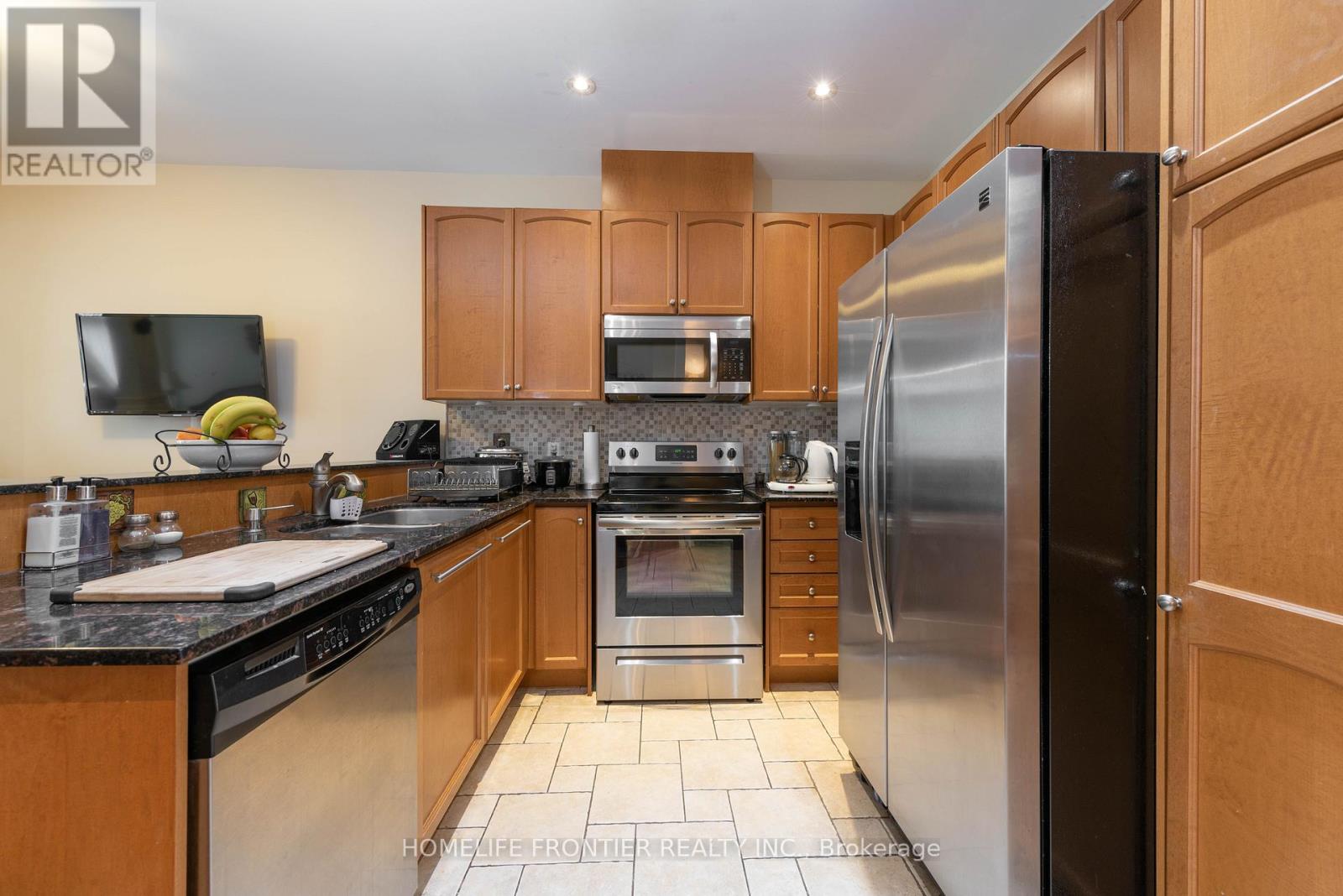 79 Elm Avenue, Richmond Hill, Ontario  L4C 6K8 - Photo 5 - N13227808