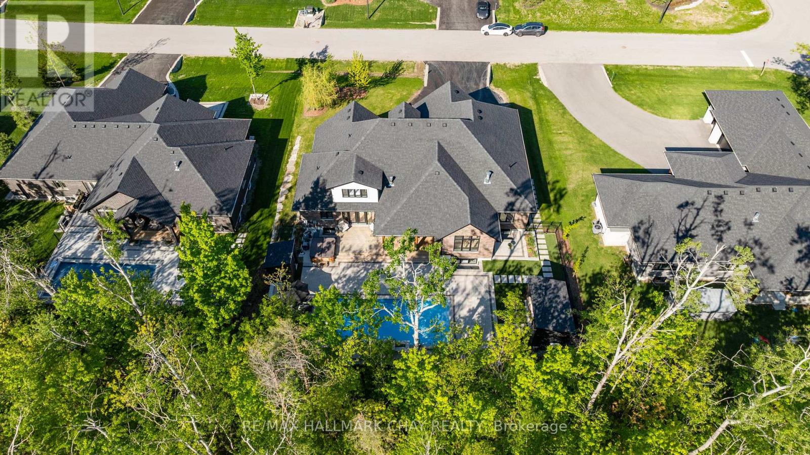 4 Walter James Parkway, Springwater, Ontario  L9X 2A3 - Photo 3 - S13227528