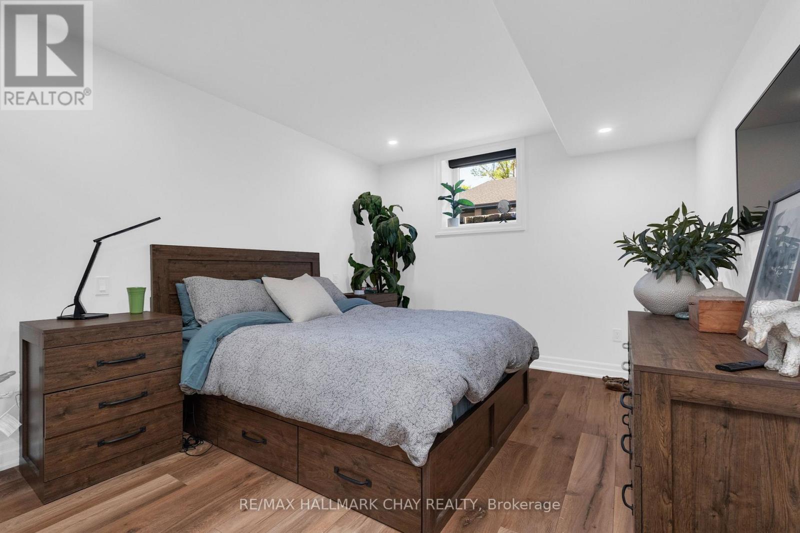 4 Walter James Parkway, Springwater, Ontario  L9X 2A3 - Photo 39 - S13227528