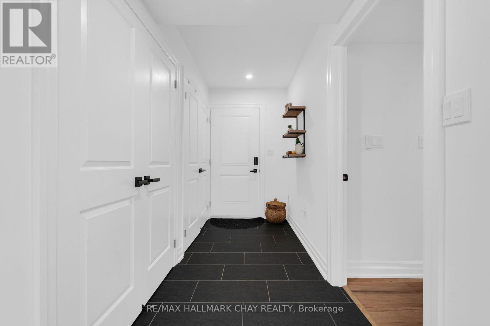 4 Walter James Parkway, Springwater, Ontario  L9X 2A3 - Photo 41 - S13227528