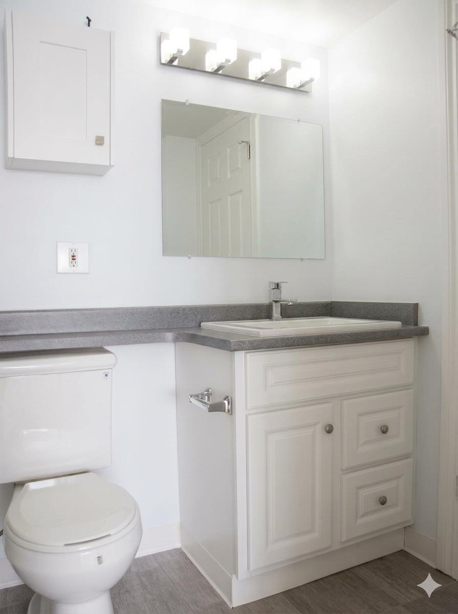 205 1850 Southmere Crescent, Surrey, British Columbia  V4A 6Y6 - Photo 4 - R3128262