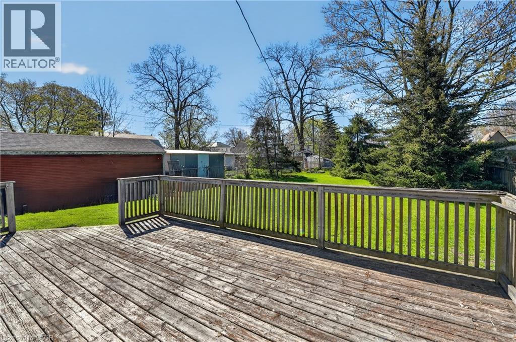 520 Alder Street E, Dunnville, Ontario  N1A 1E6 - Photo 13 - 40830149