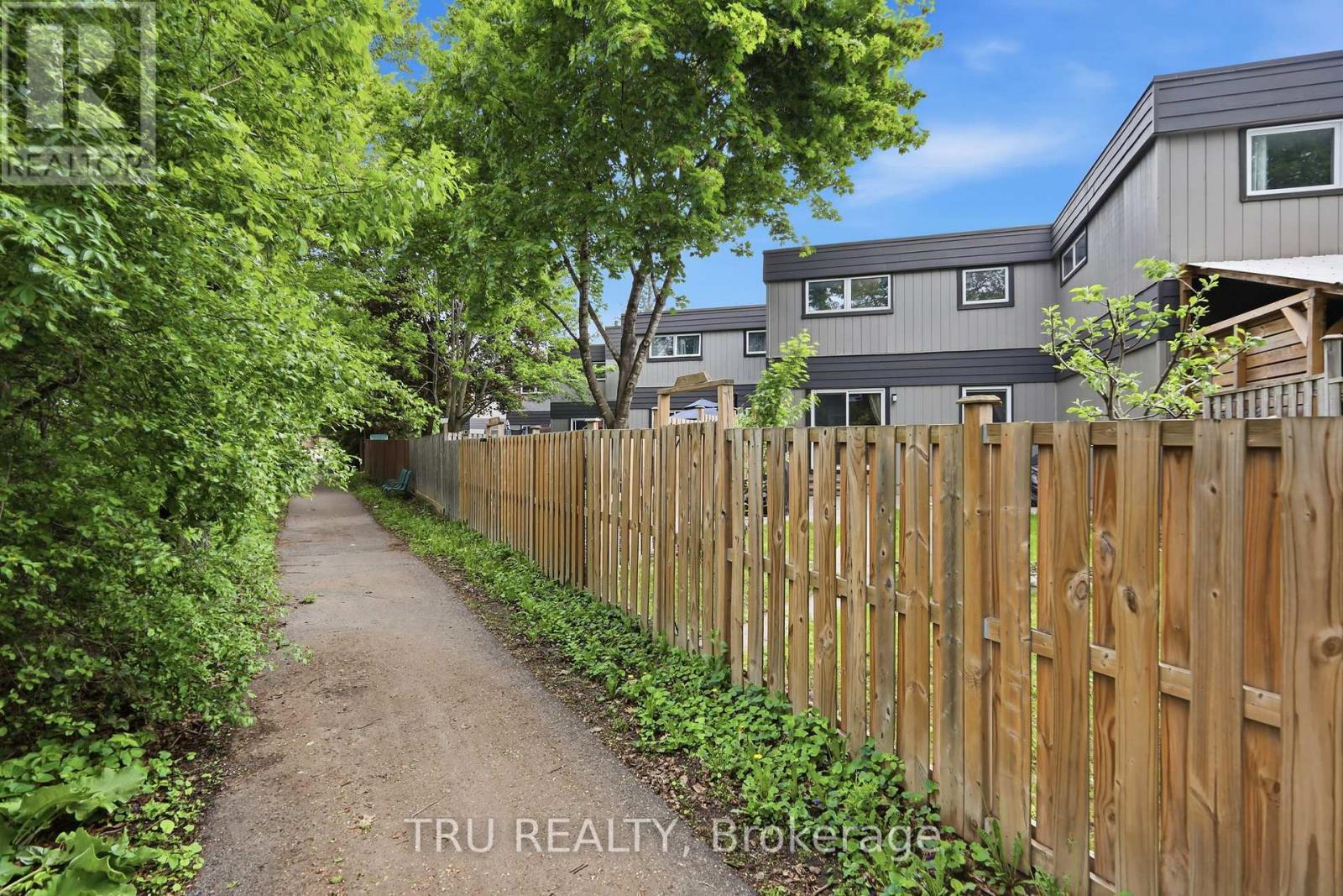 37 - 24 Compata Way, Ottawa, Ontario  K1B 4W9 - Photo 39 - X13228104